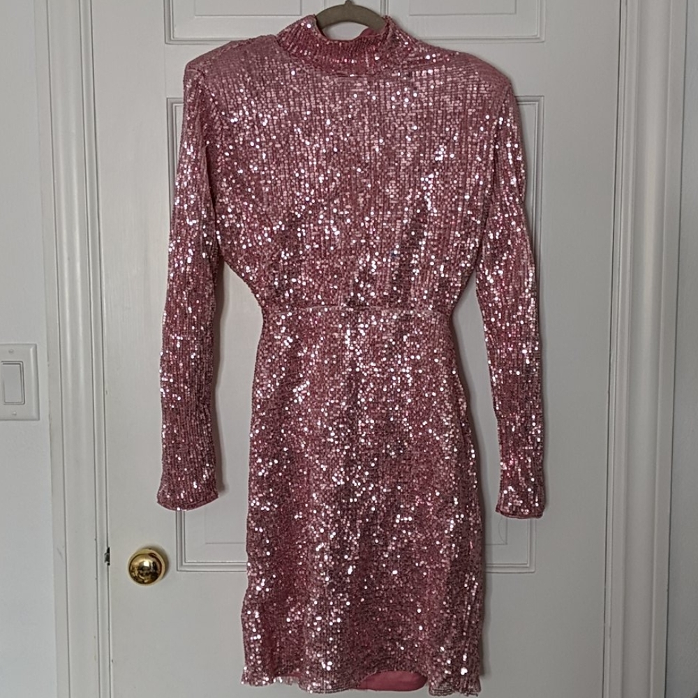 Pink sequined Cocktail dress